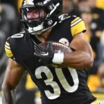 American-Professional-Football-Player-Jaylen-Warren