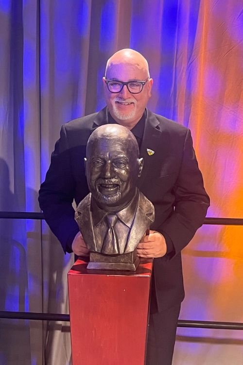 Bill Plaschke Being Inducted In The California Hall Of Fame