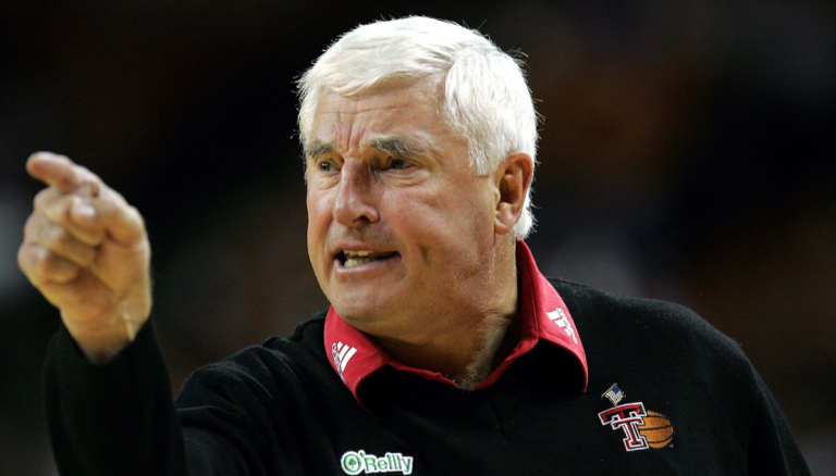 Bobby Knight Has An Estimate Net Worth