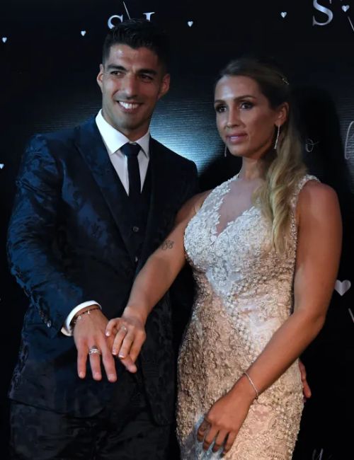 Former Barcelona Striker Luis Suarez Renewed Vows With Sofia On Their 10th Anniversary