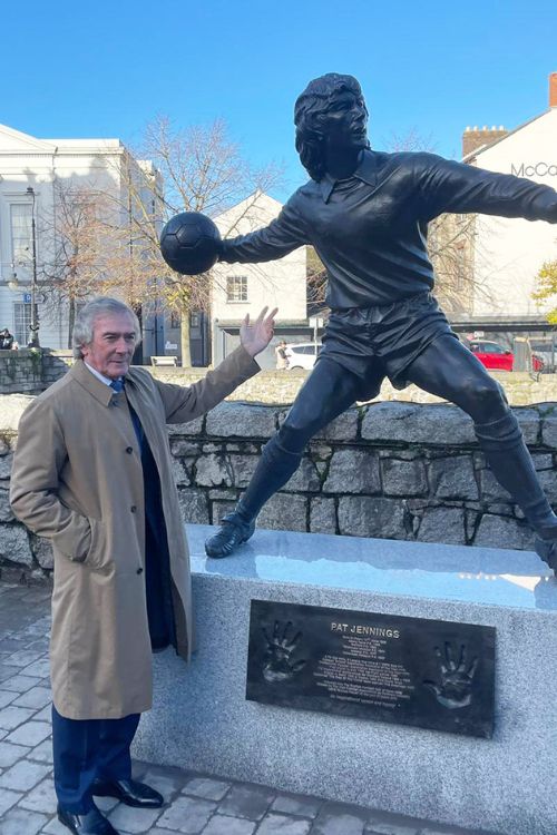 Pat Jennings Showing Off His Newly Unvieled Statue