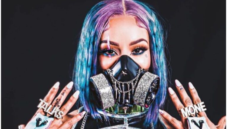 Professional Wrestler Mercedes Varnado