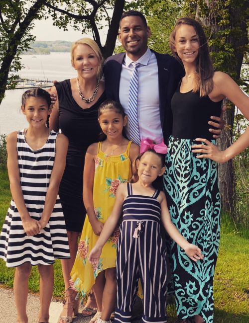 Ruvell Martin With His Wife, Michelle, And Four Daughters (Eldest One Is Kennedy)