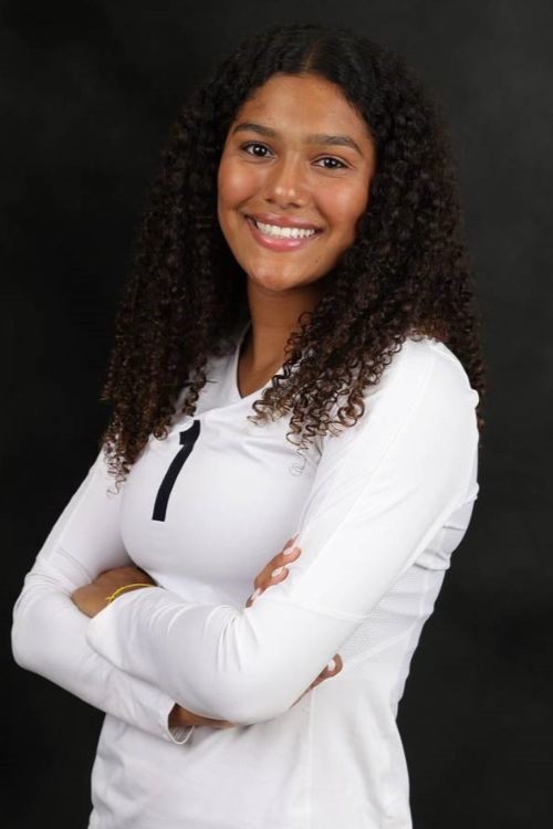 Sean Taylor's Daughter, Jackie Taylor, A Volleyball Player At Gulliver Prep