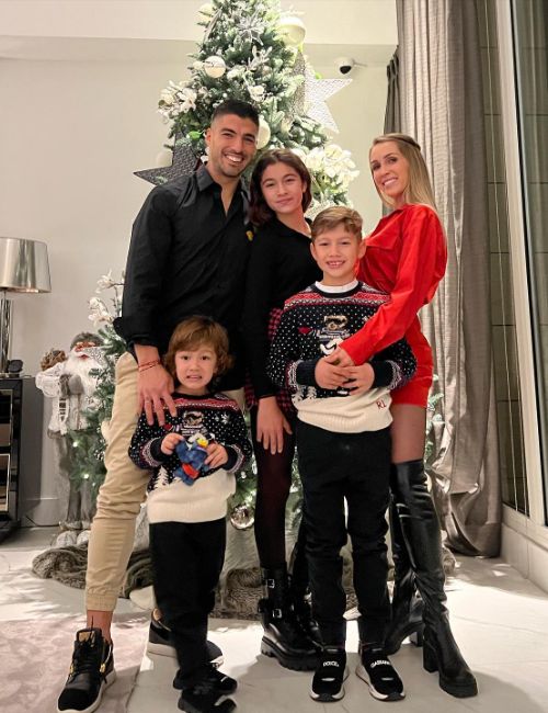 Suarez Shares 3 Kids (Two Sons And A Daughter) With His Wife, Sofia Balbi