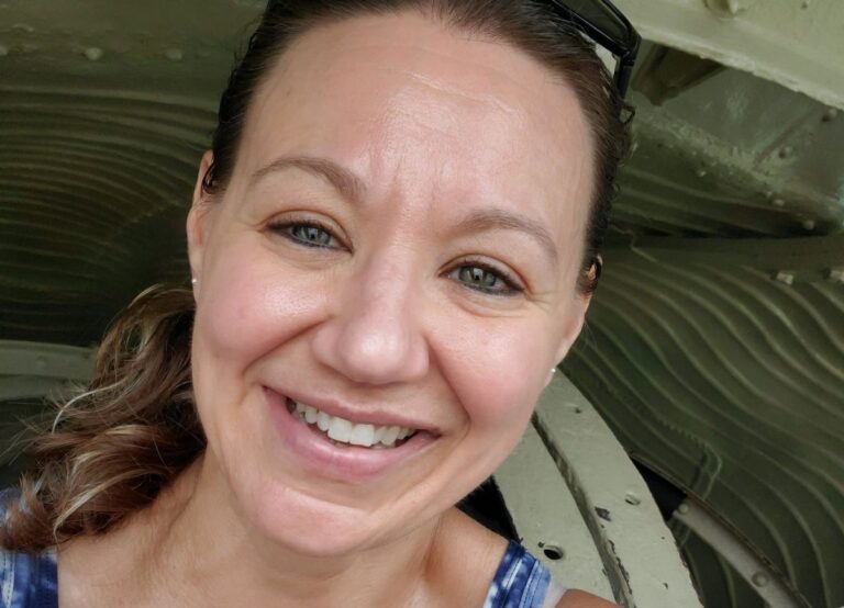 The CBS Sports Radio Host Amy Lawrence Looks Vibrant In The Selfie Shared On Twitter