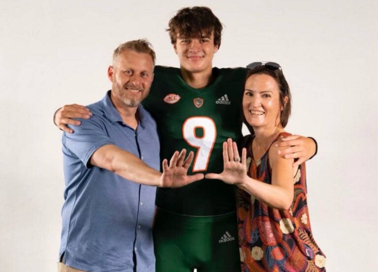 Emory Williams Pictured With His Parents Stephen And Melissa Williams In 2022 After Committing To Miami