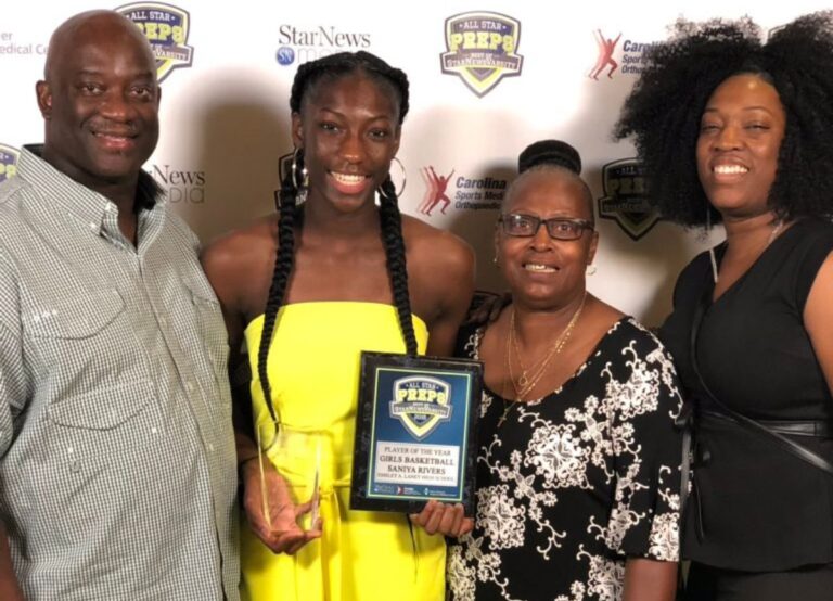 Saniya Rivers Pictured With Her Parents In 2019 After Being Recognized For Her Varsity Team