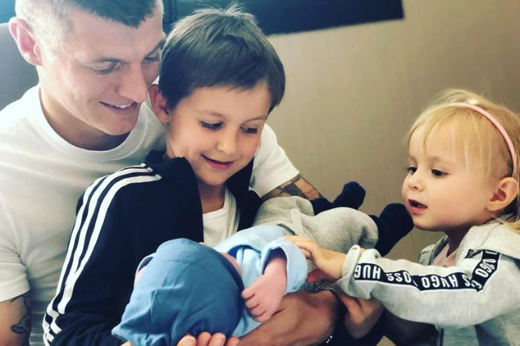 Toni Kroos Pictured With His Three Kids In 2019 