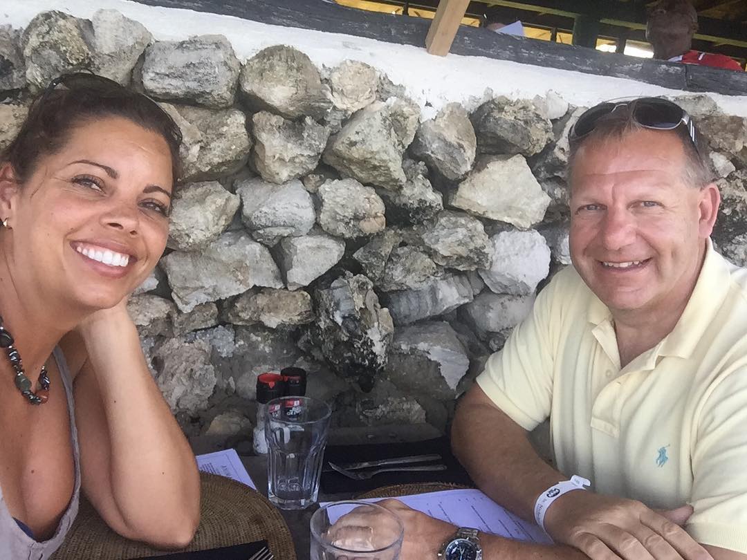 Dany And Cira Flaunt Their Dazzling Smile As They Take A Selfie While Enjoying Their Time In Barbados