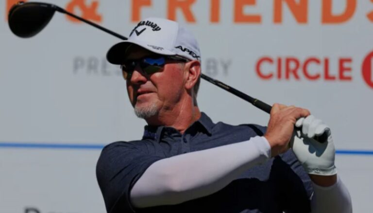 David Robert Duval in a match