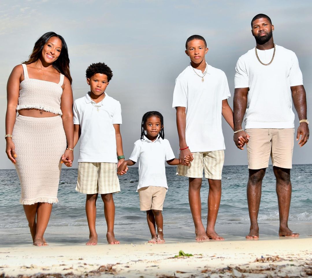 Devin Hester With Wife Zingha And Their 3 Kids