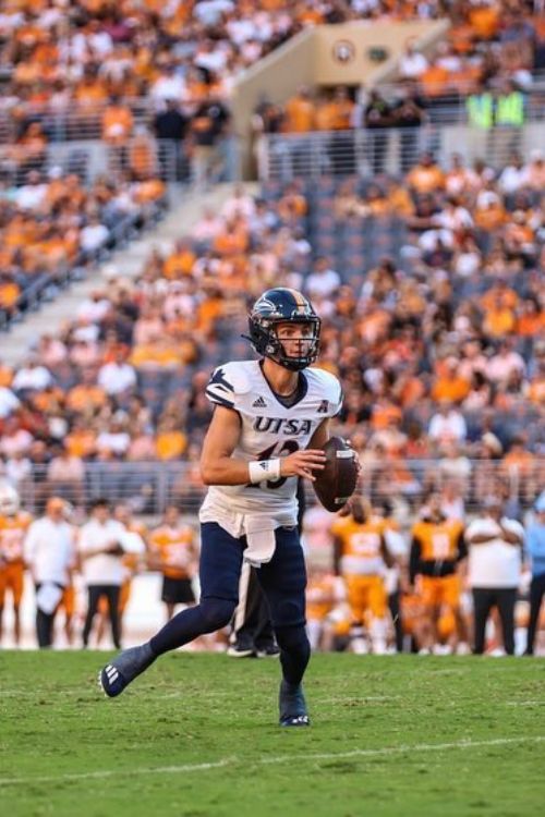 Owen McCown: A Vision in White and Blue as He Takes the Field for UTSA