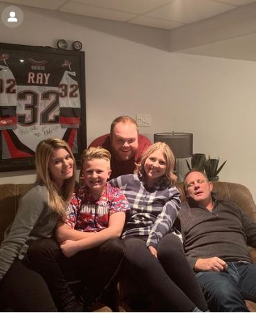 Rob Ray With His Family 