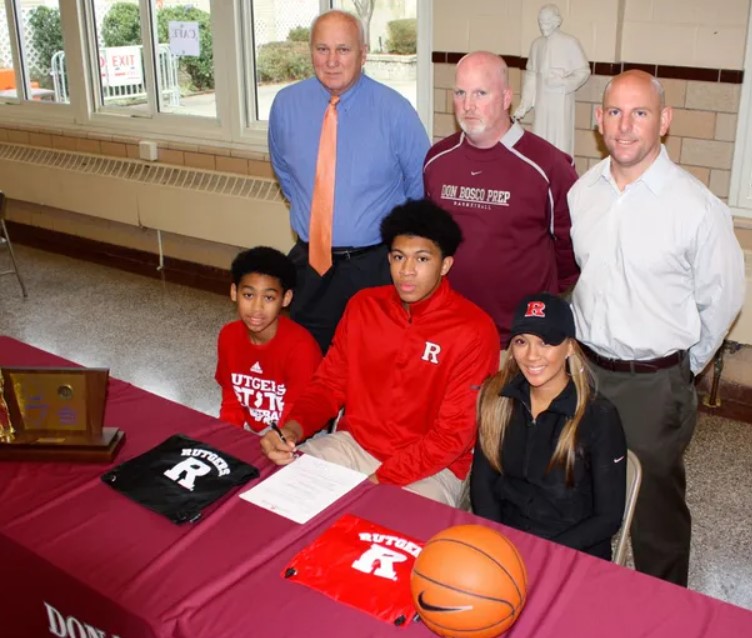 Ron Harper Jr. When He Signed Letter Of Intent With Rutgers Scarlet Knights