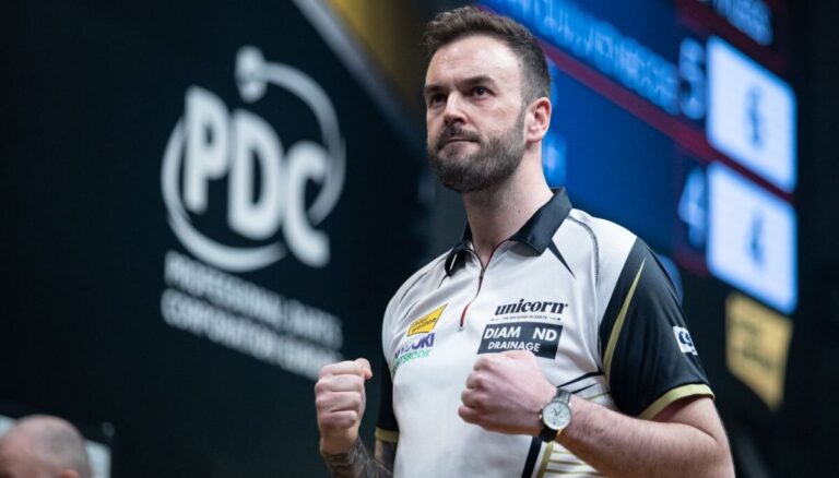 Ross Smith Darts Wife