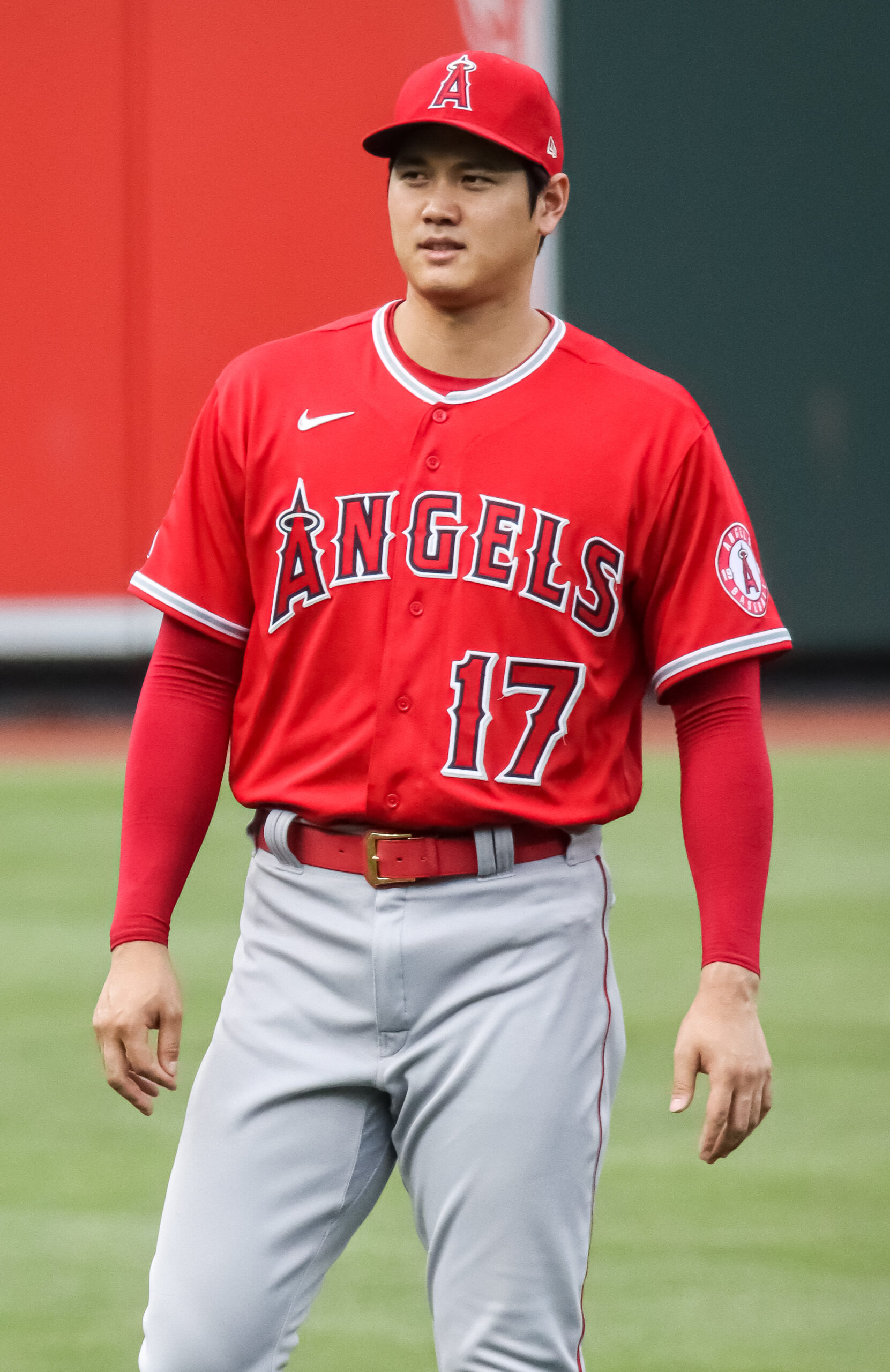 Shohei Ohtani Signs With The Dodgers 