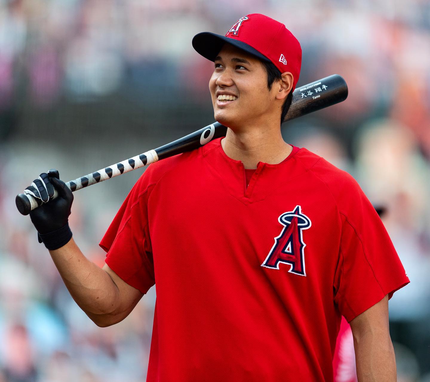 Shohei Ohtani Signs For The Dodgers