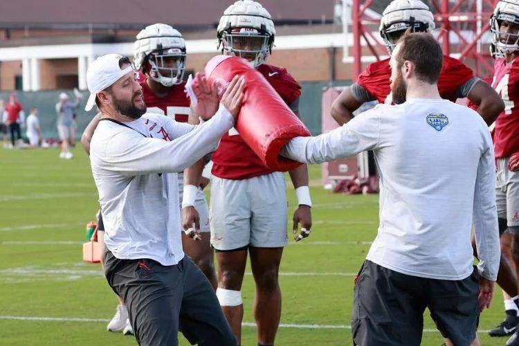Coleman Hutzler Working With The Alabama Side 