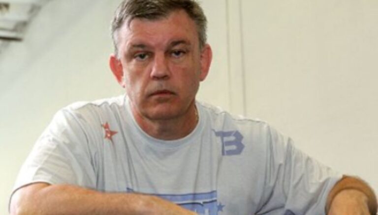 Teddy Atlas seen in a photo