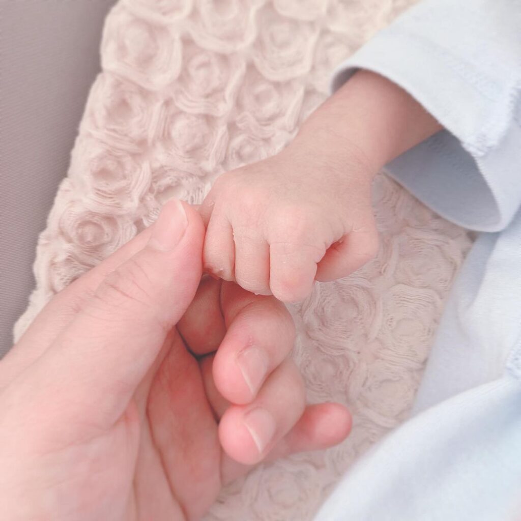 Suzuko Sharing Her Son's Hand Picture on Instagram