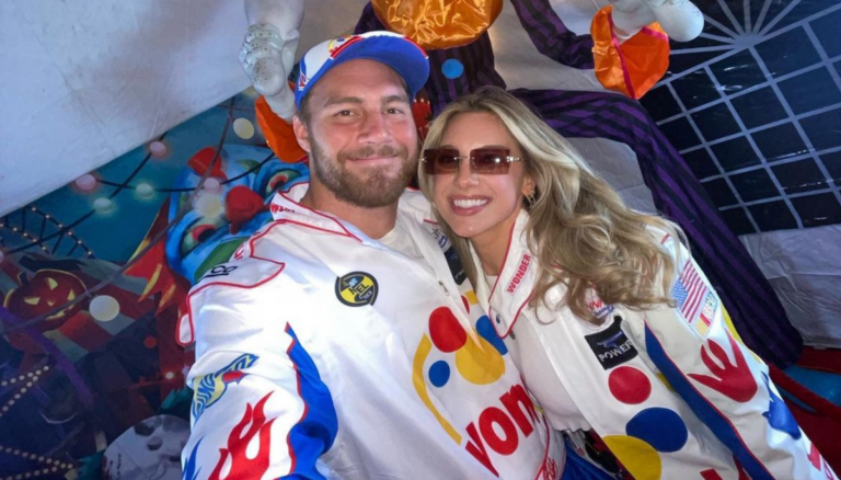 Brock Wright And Carley Johnston With A Cute Selfie Together