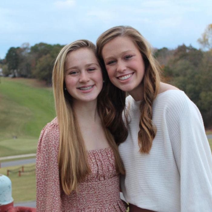 Kendall (Left) And Kelsey Curry (Right)