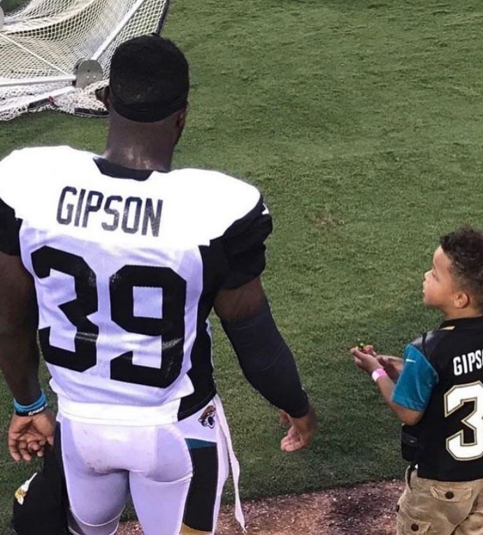Tashaun Shares Pictures With His Children On Instagram
