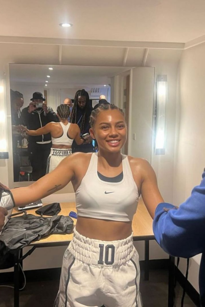 Tennessee Thresher Before Her Match With Paigey Cakey