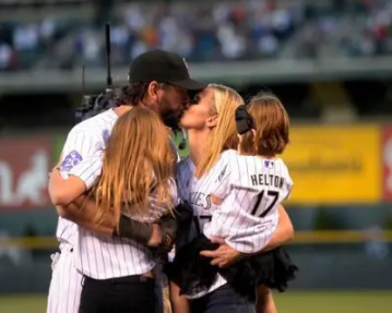 Todd Helton With His Wife And Daughters