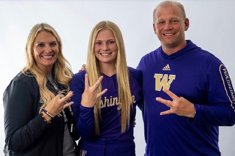 Alexis Pictured With Her Parents, Kalen, And Nicole DeBoer