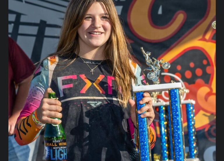 Gray Pictured Winning The Second Place At The SNL Series