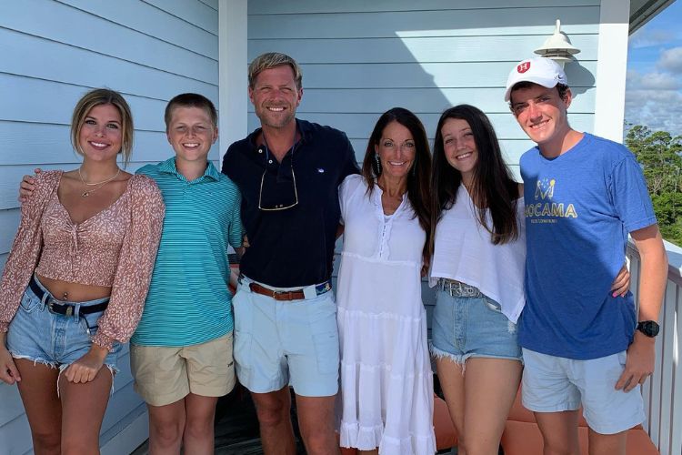 Graham Blanks Pictured With His Family, Including His Mother, Mary Catherine, His Sister, Annie (Second From Right), Stepfather, Ed Smith, And Stepsiblings Madison And Hudson Smith 