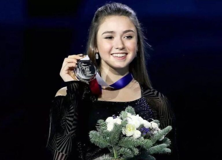 Kamila Valieva Pictured With The Silver Medal At The Russian Championship In 2022