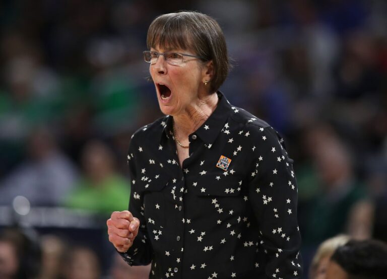 Tara Vanderveer Reportedly Makes Seven Figure Salary At Stanford