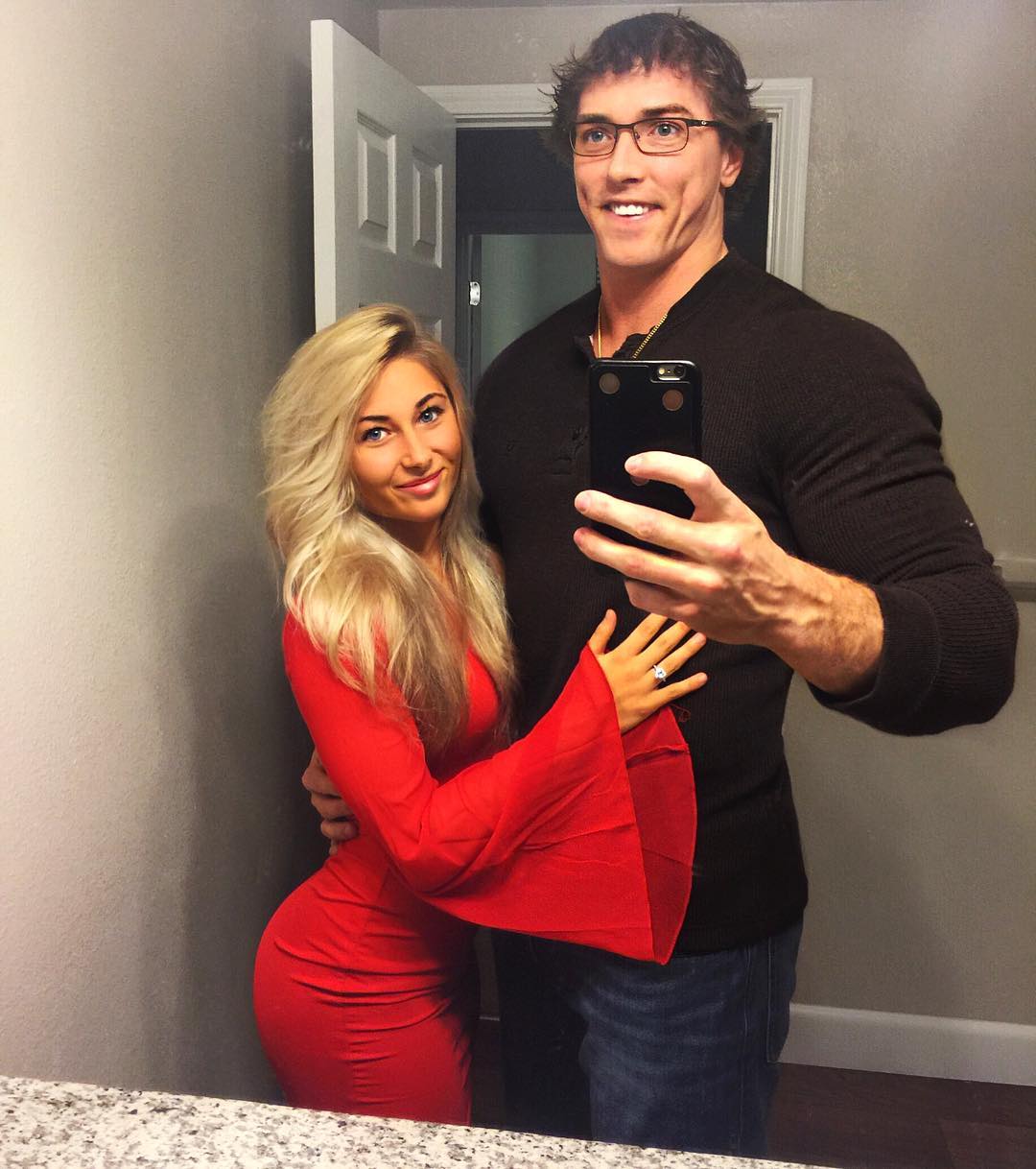 Carriejune Net Worth 2024 Bodybuilder & Career Earnings