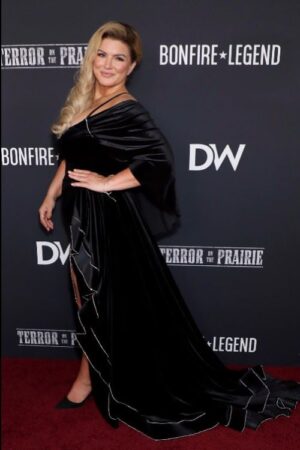 Former MMA Gina Carano Sister: Meet Casey & Christie Carano - Players Bio