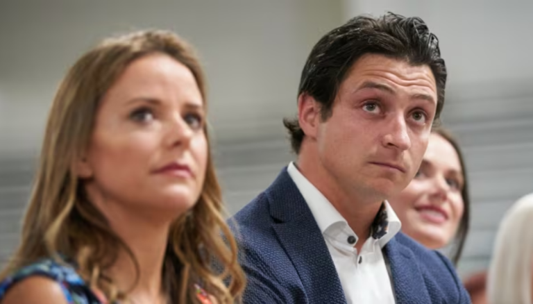 Scott Moir Wife 2024