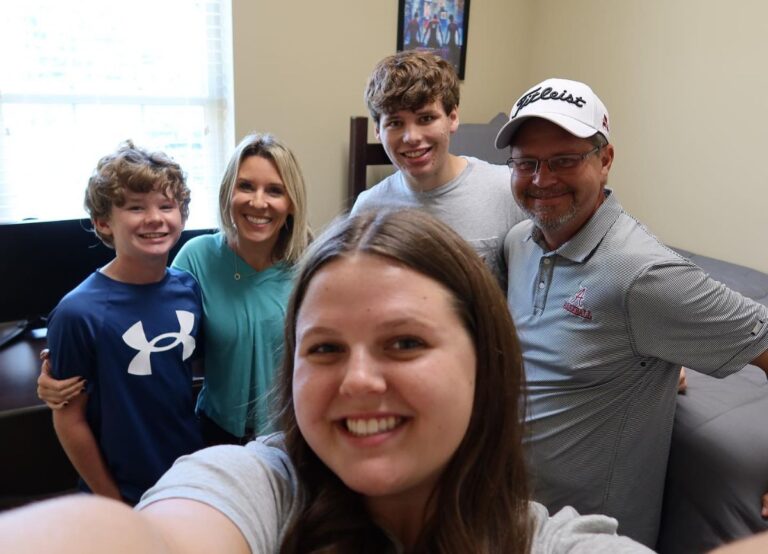 Chris Stewart Along With His Wife And Kids