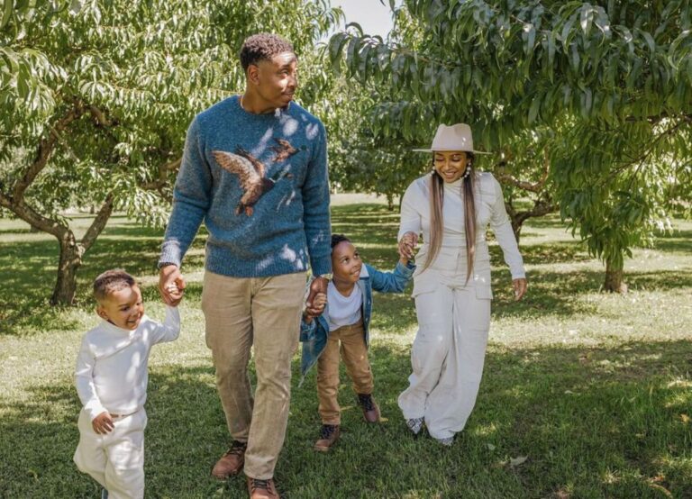 DeMarcus Covington Pictured With His Family, Including His Wife Natasha Covington And Their Two Kids