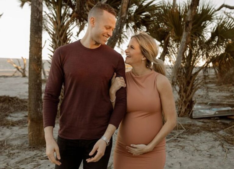 Kelsey Riggs Pictured With Her Fiance Dalen Cuff In A Recently Shared Pictures