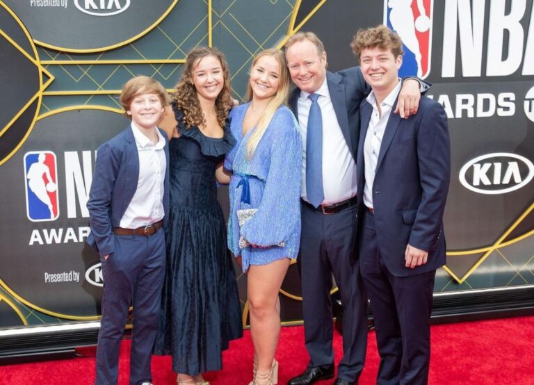 Mike Budenholzer Pictured With His Family In 2019 At The NBA Award Ceremony