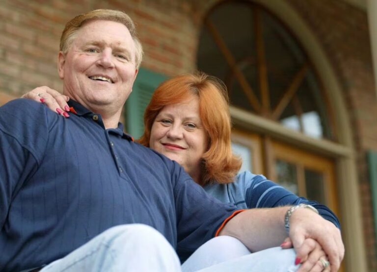Terry Beasley Pictured With His Wife, Marlene In 2002