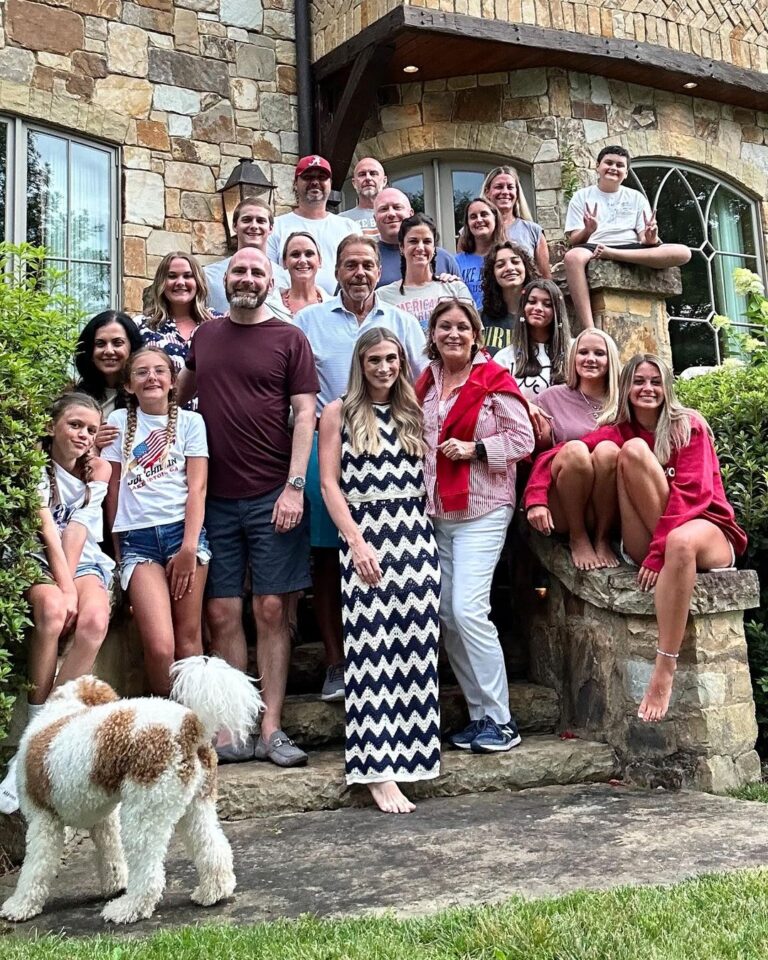 Legendary football coach, Nick Saban eith his Wife Terry, Kids, kristen and nicholas and the family (Source Instagram)