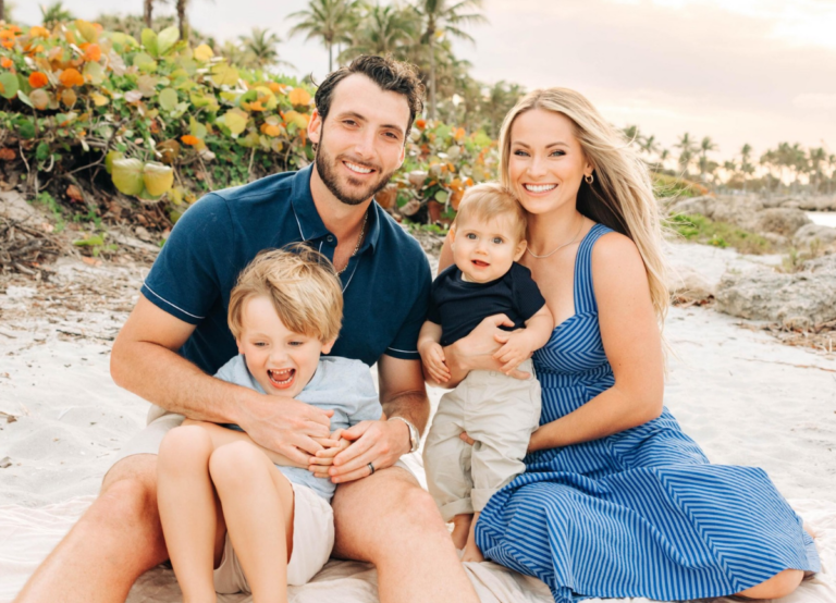 San Francisco 49ers Backup Quarterback Brandon Allen Has Two Sons With His College Sweetheart Sarah Connley Allen