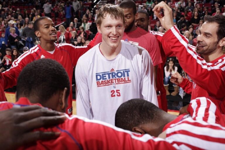 Kyle Singler Wife