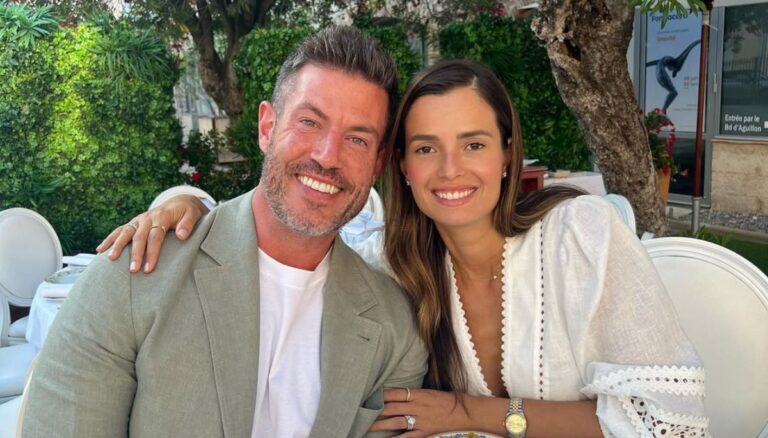 Jesse Palmer And His Wife Emely Palmer Pictured Having Lunch At The Mama- Le Michelangelo, France In July 2023