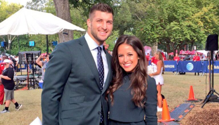 TNF Kaylee Hartung Has No Husband And Is Currently Single But She Was Previously Linked To Tim Tebow