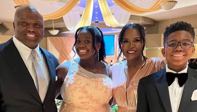 Booger McFarland With His Wife And Kids
