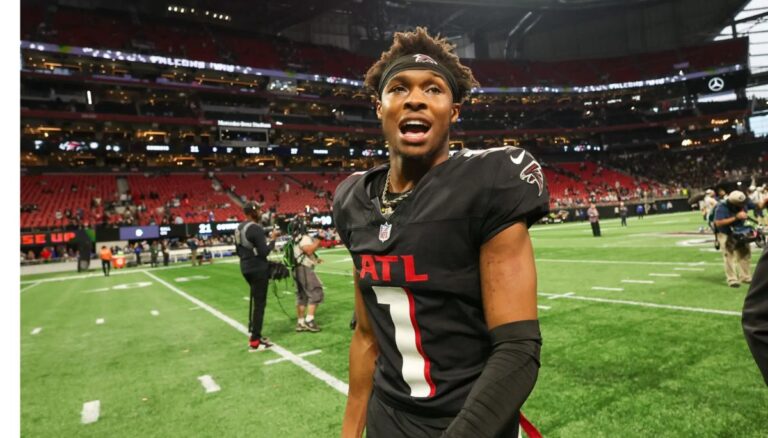 Darnell Mooney Finds Inspiration From His Parents